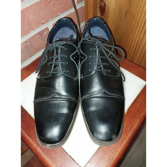 Dress Shoes by Stacy Adams.  Size 6M - Picture 1 of 6